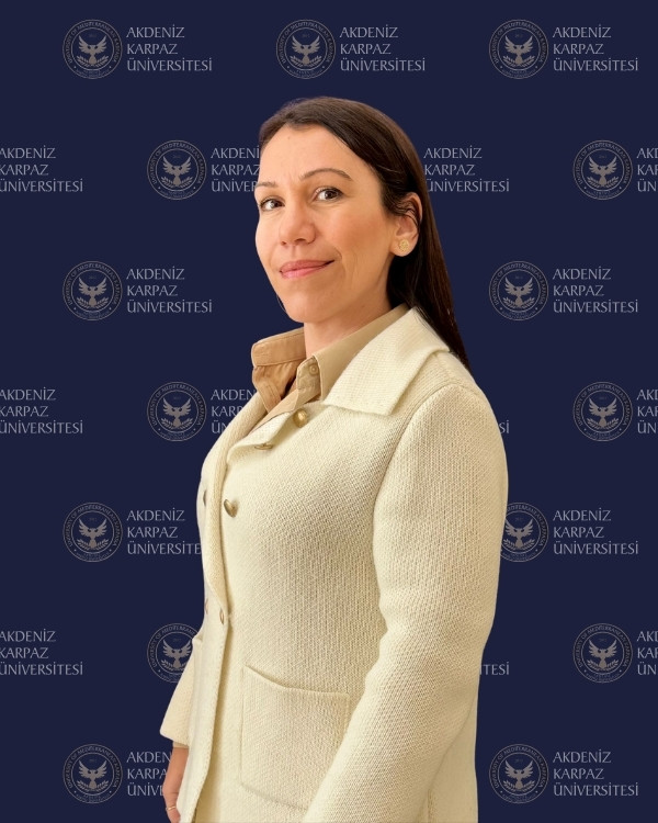 Öğr. Gör. Bengü KAYIARSLAN<br><span></span>